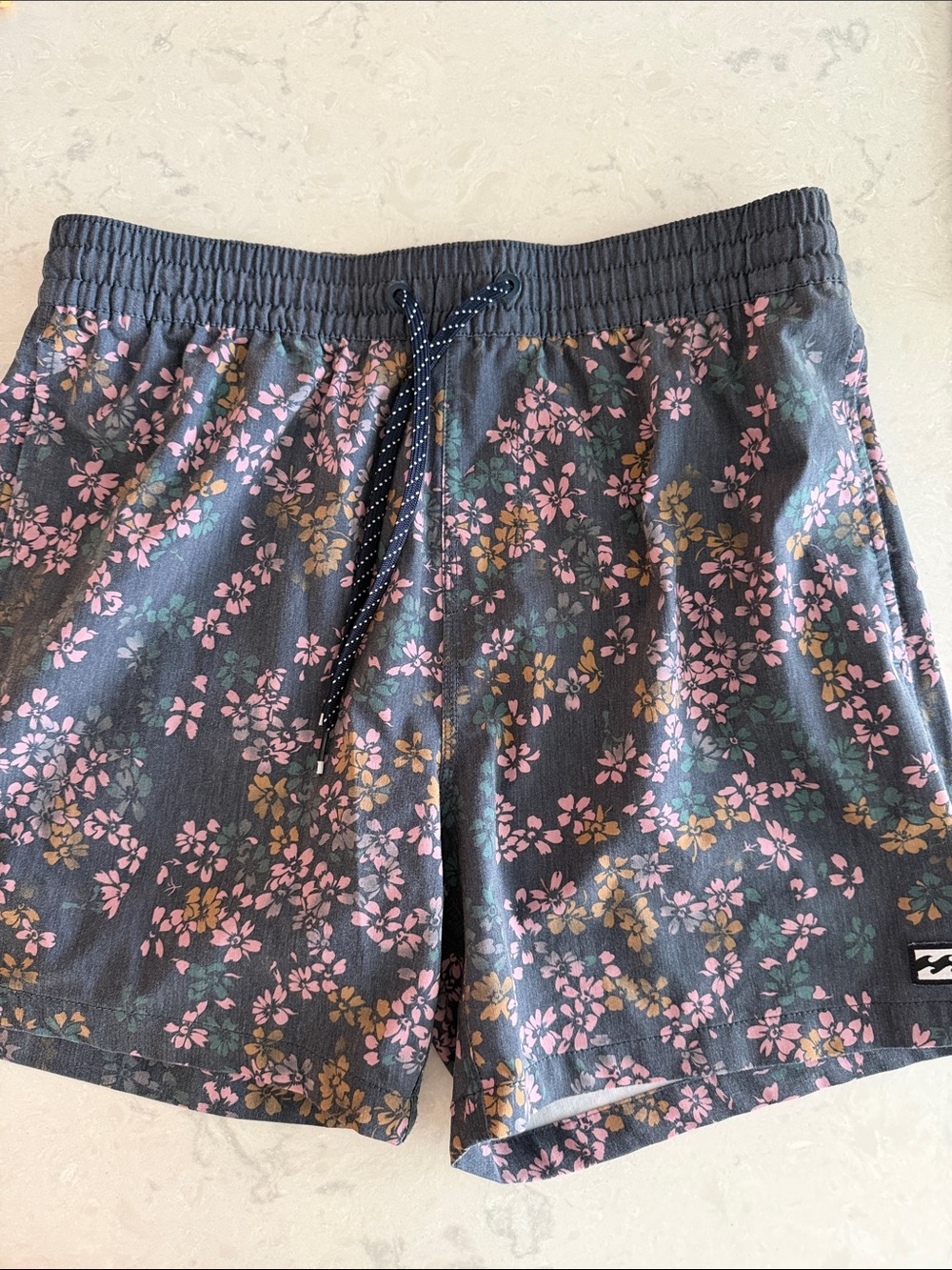 Billabong Men's Gray Floral Drawstring Hybrid Shorts